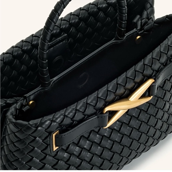 ✨NWT JW PEI Elora Woven Top Handle Bag - Picture 4 of 6